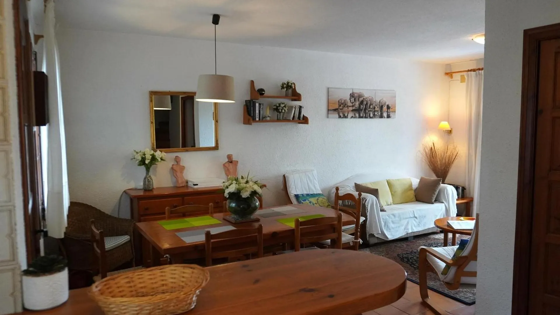 Willa Casa Vacacional Tranquila Con Piscina, Jardin Y Cerca De La Playa En L'Estartit - Es-323-29 0*,  Hiszpania